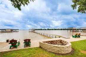 Private Dock and Deck Eagle Mountain Lake Retreat!